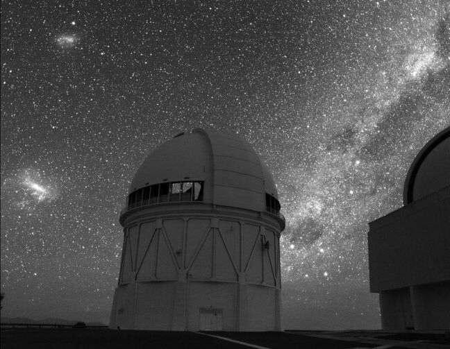 Cielo estrellado del hemisferio sur en el Cerro Tololo, Chile. Tomada de www.astrored.org