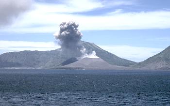 Erupcin vulcaniana, Papua Nueva Guinea