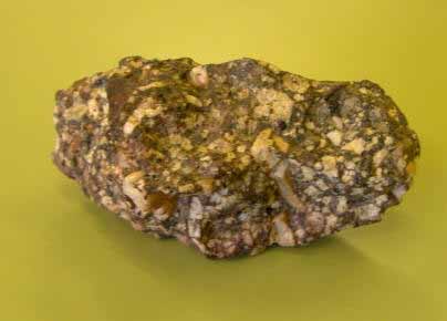 El pórfido es una roca filoniana. Imagen: De Mier y Leva.