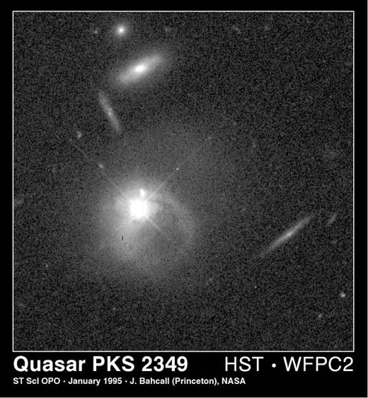 Quasar PKS 2349 fotografiado por el Hubble. Es uno de los objetos ms lejanos que conocemos.